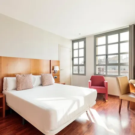 Aranea Hotel 3*