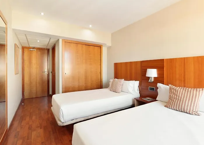 Hotel Aranea 3*