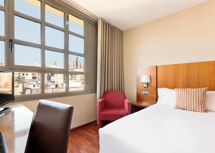 Aranea Hotel 3*