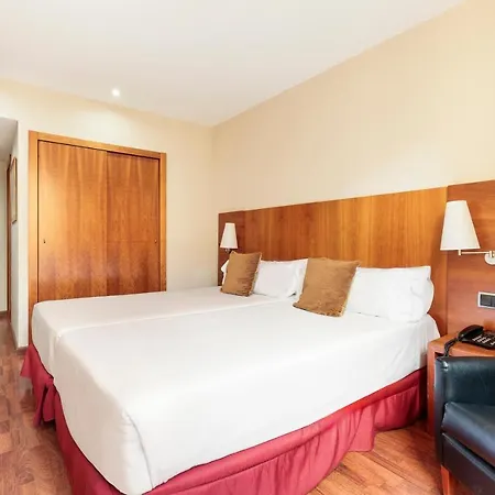 Hotel Aranea 3*