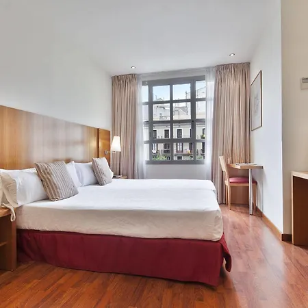 Aranea Hotel 3*