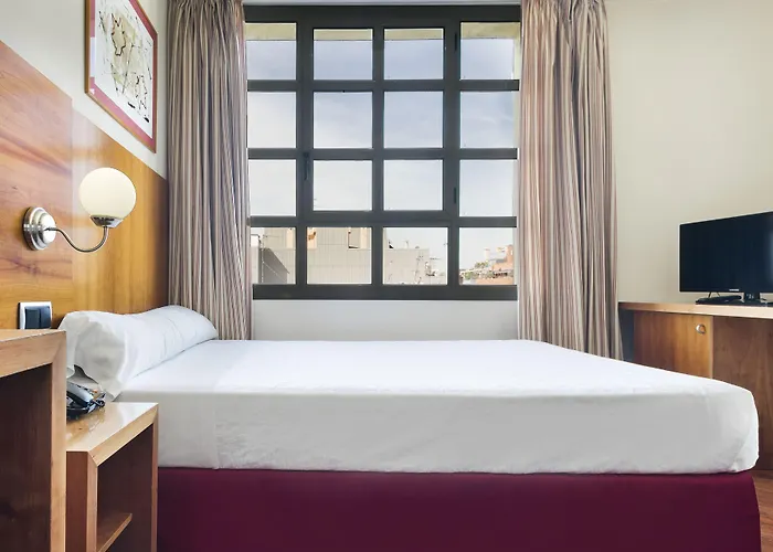 Aranea Hotel 3*