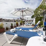 Aranea Hotel 3*