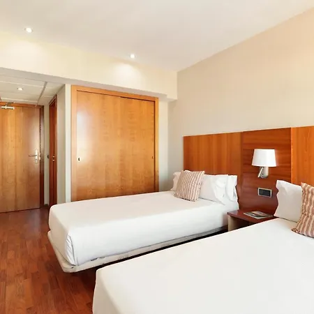 Hotel Aranea 3*