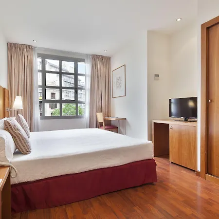 Aranea Hotel 3*