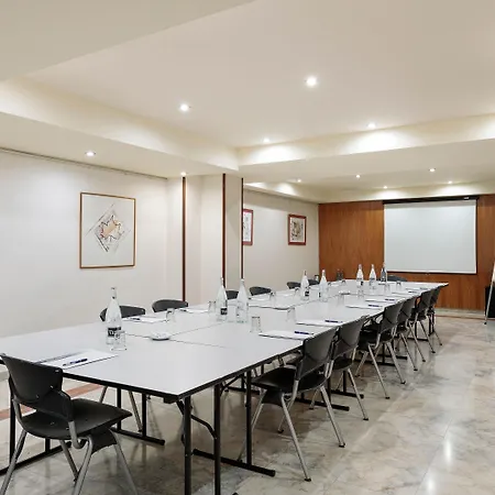 Aranea Hotel 3*