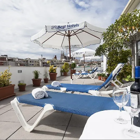 Aranea Hotel 3*