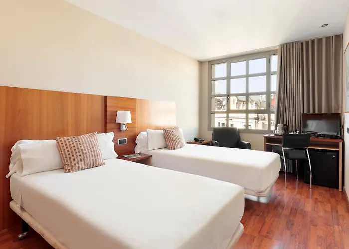 Hotel Aranea 3*